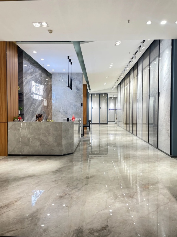 沉浸式逛展廳設(shè)計