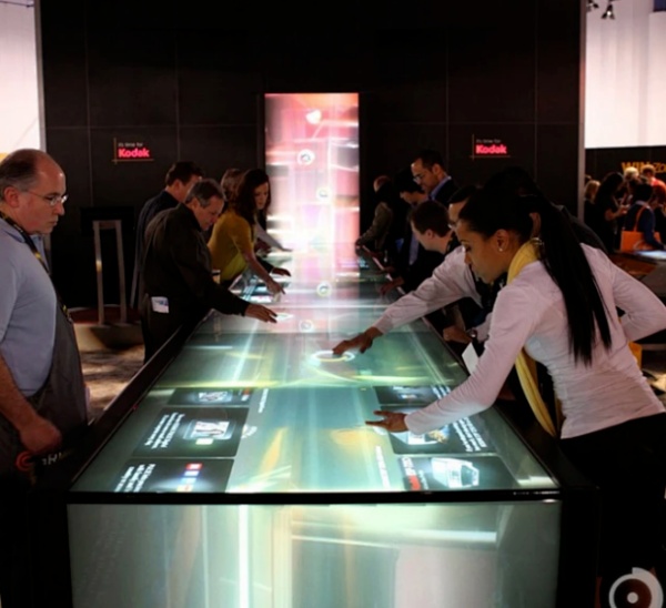 展廳多媒體光影設(shè)計(jì)讓展品會 “說話”