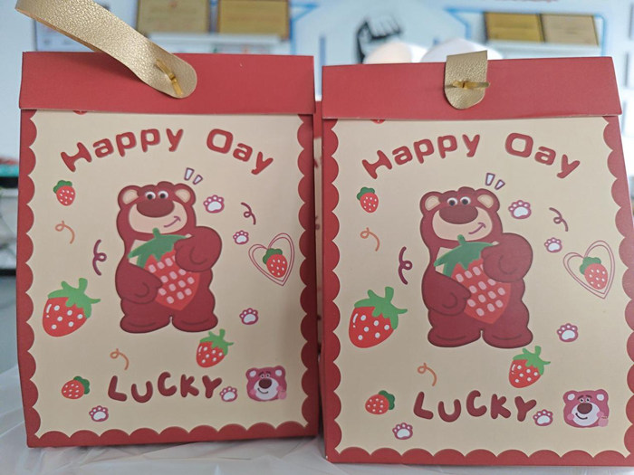 冬至有愛，圣誕有你，共慶生辰